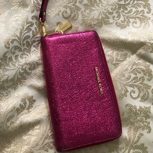 Michael Kors Wallet/Phone Wristlet